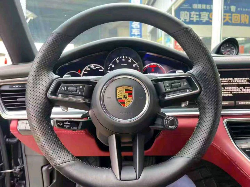 襄阳22年保时捷帕拉梅拉7