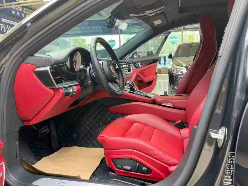 襄阳22年保时捷帕拉梅拉8