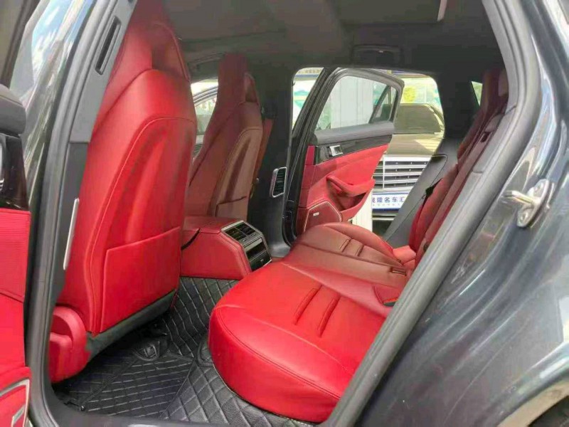 襄阳22年保时捷帕拉梅拉9