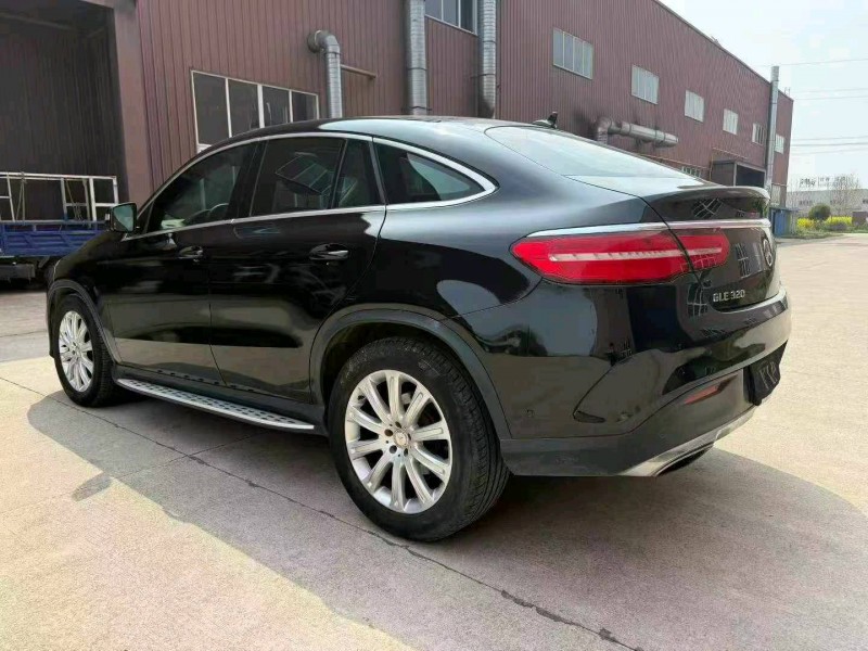 襄阳17年奔驰GLE8