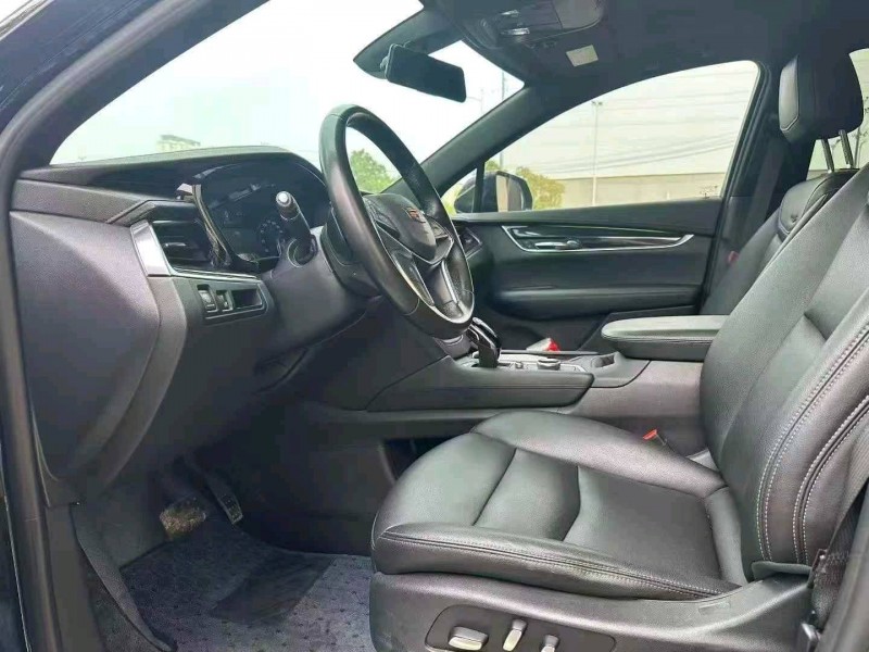 襄阳21年凯迪拉克XT56