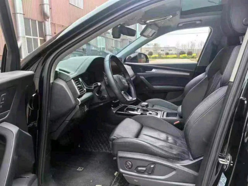 襄陽22年奧迪Q58