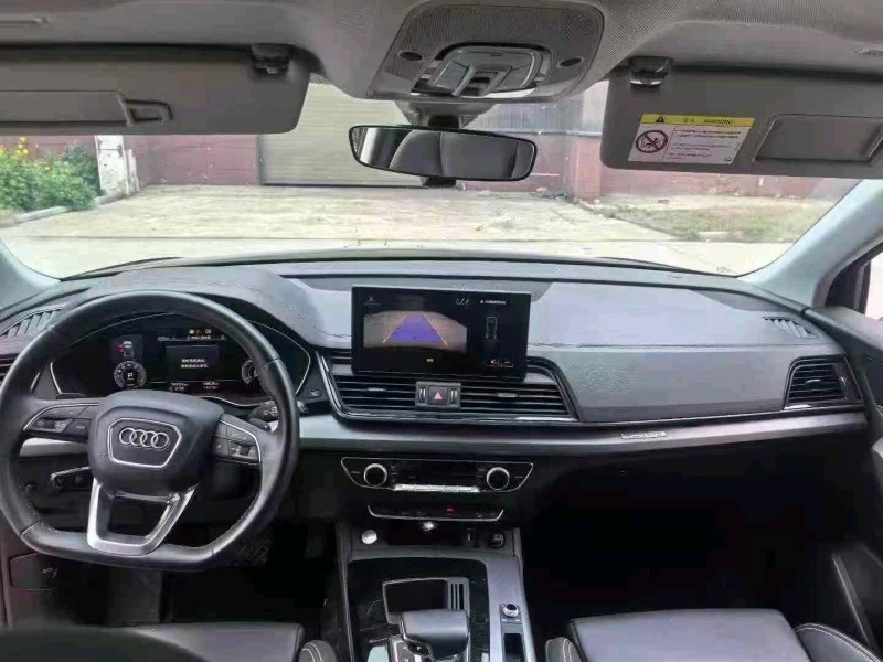 襄陽22年奧迪Q59