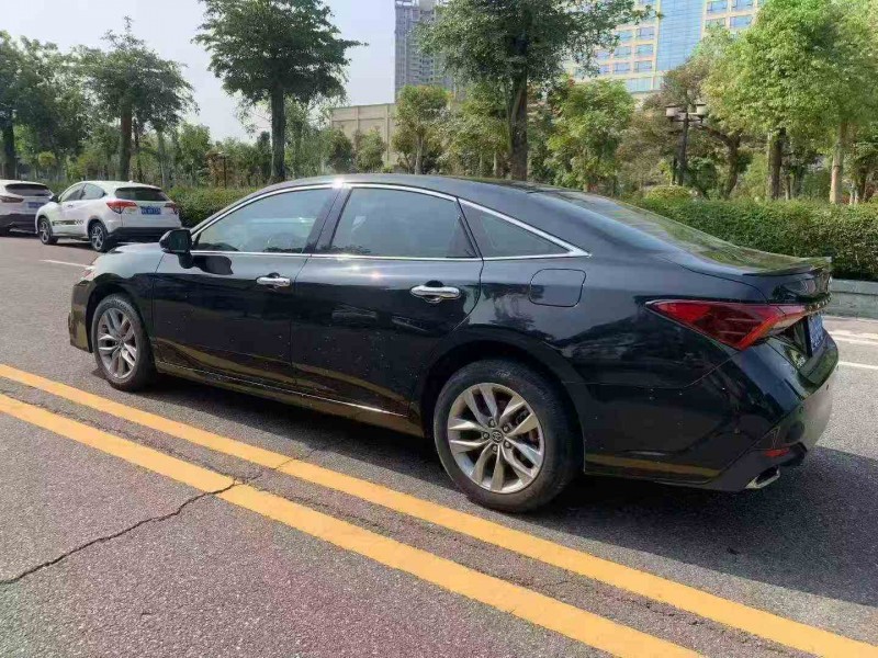 佛山22年豐田亞洲龍8