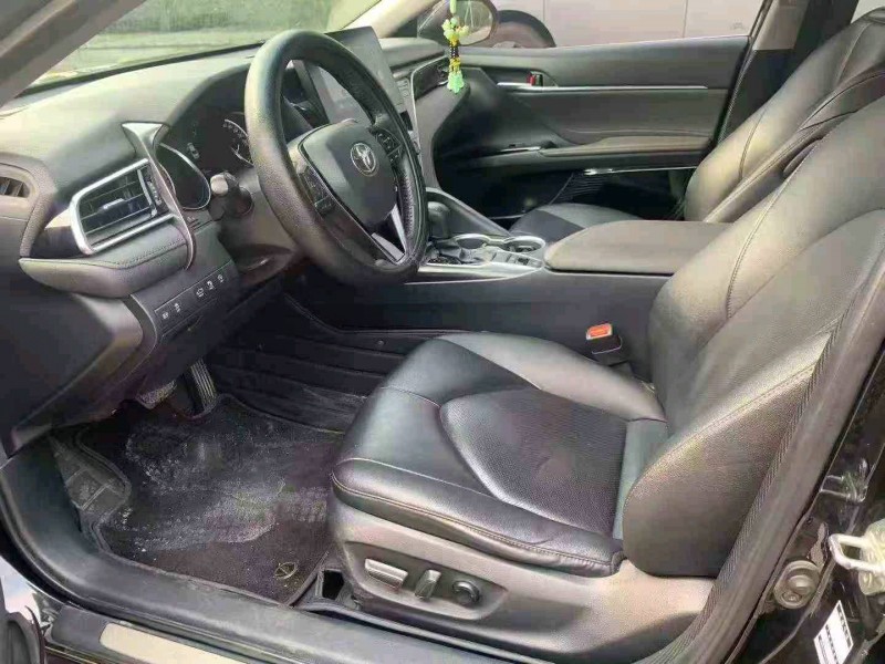 桂林21年豐田凱美瑞3