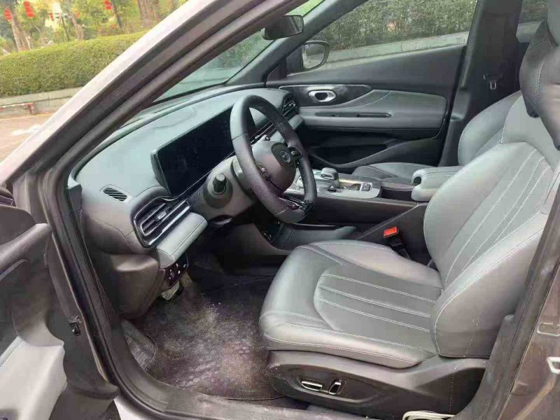 汕頭25年傳祺影豹5