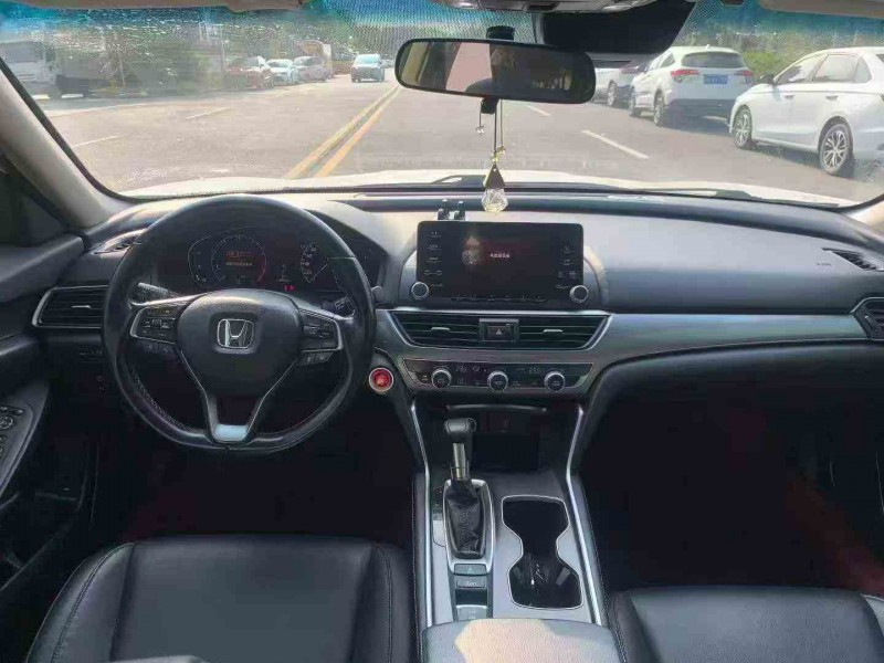 佛山19年本田雅阁5