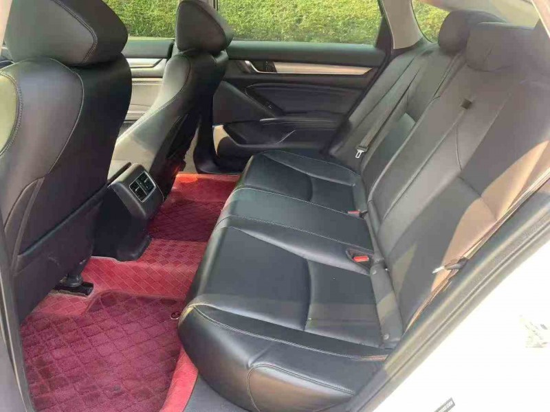 佛山19年本田雅阁6