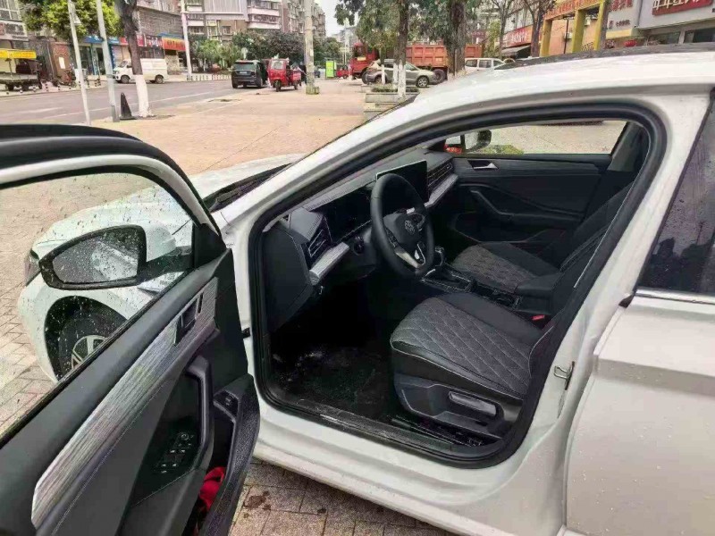 泸州25年大众速腾4