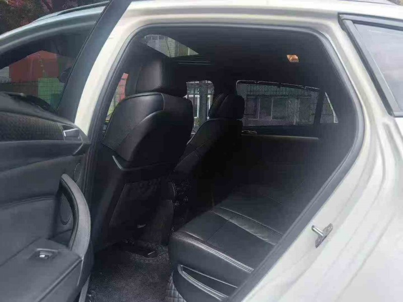 广元15年宝马X64