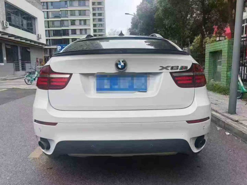 广元15年宝马X69