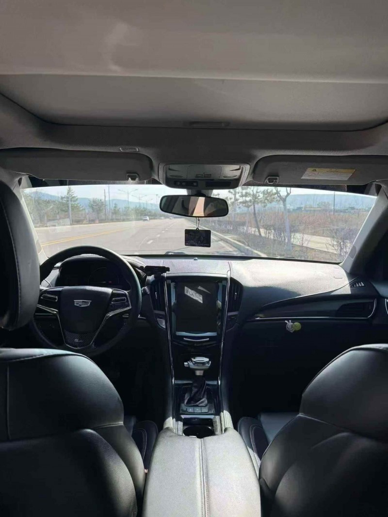 天水18年凯迪拉克ATS4