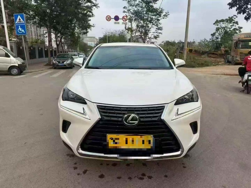 北海18年雷克薩斯NX1