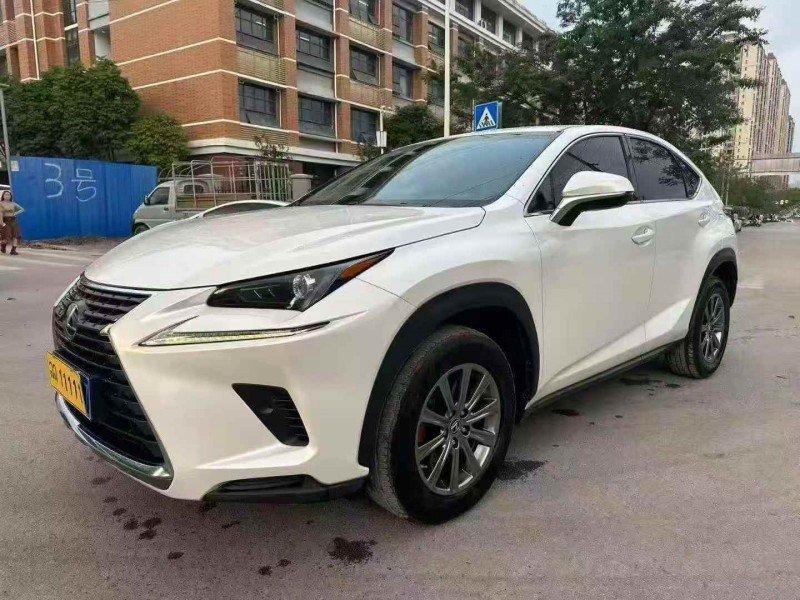 北海18年雷克薩斯NX2