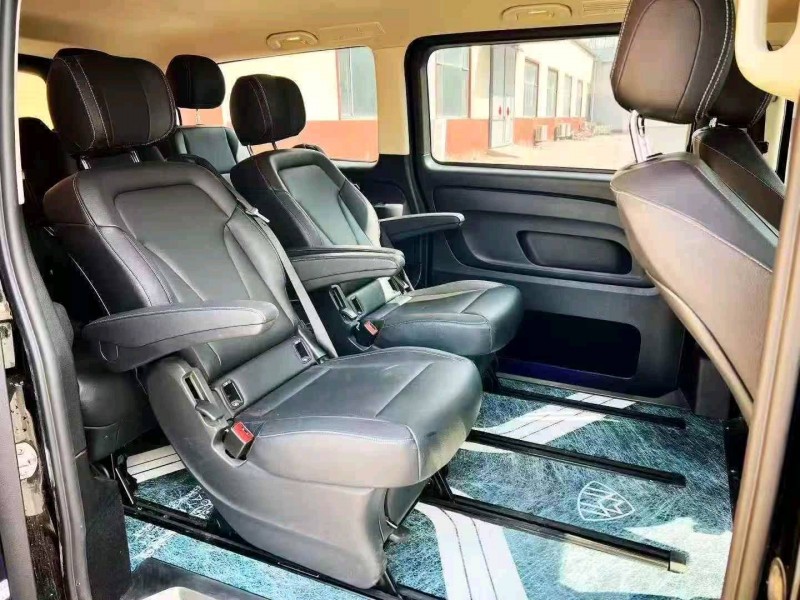 济宁23年奔驰威霆5