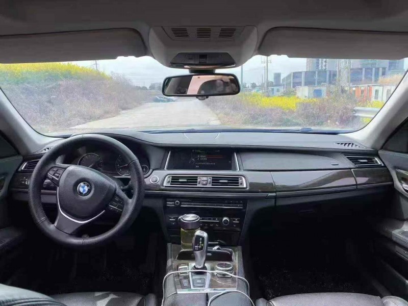 温州14年宝马7系4