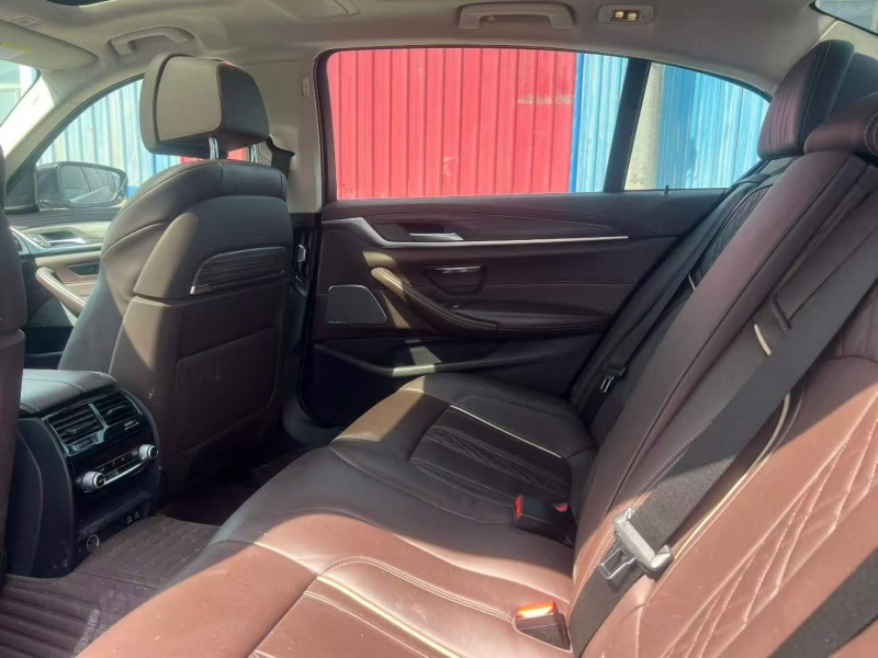 徐州20年宝马5系8