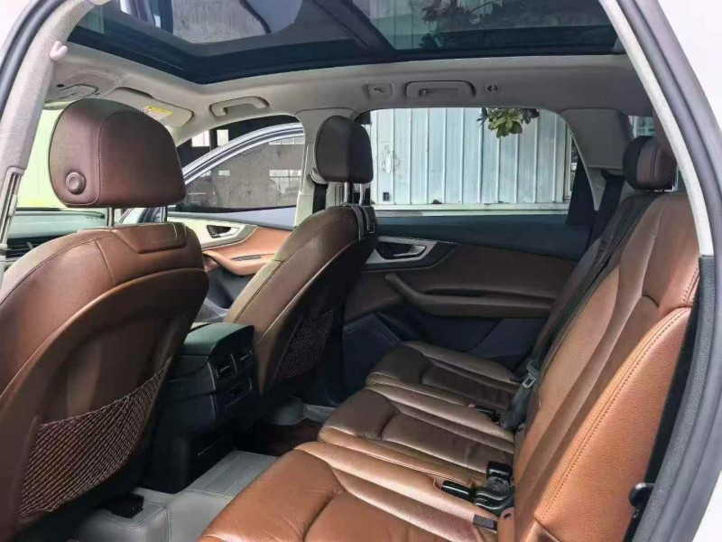 南通17年奥迪Q75