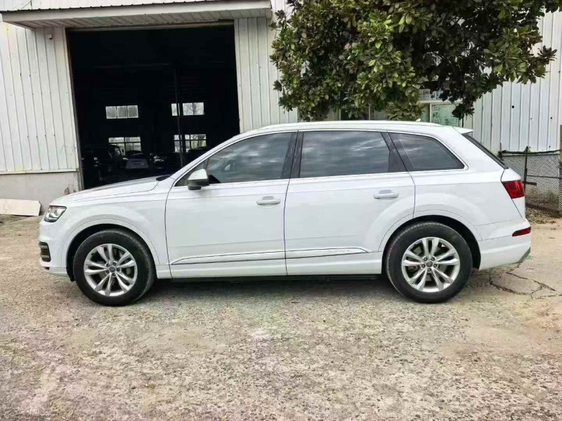 南通17年奥迪Q79