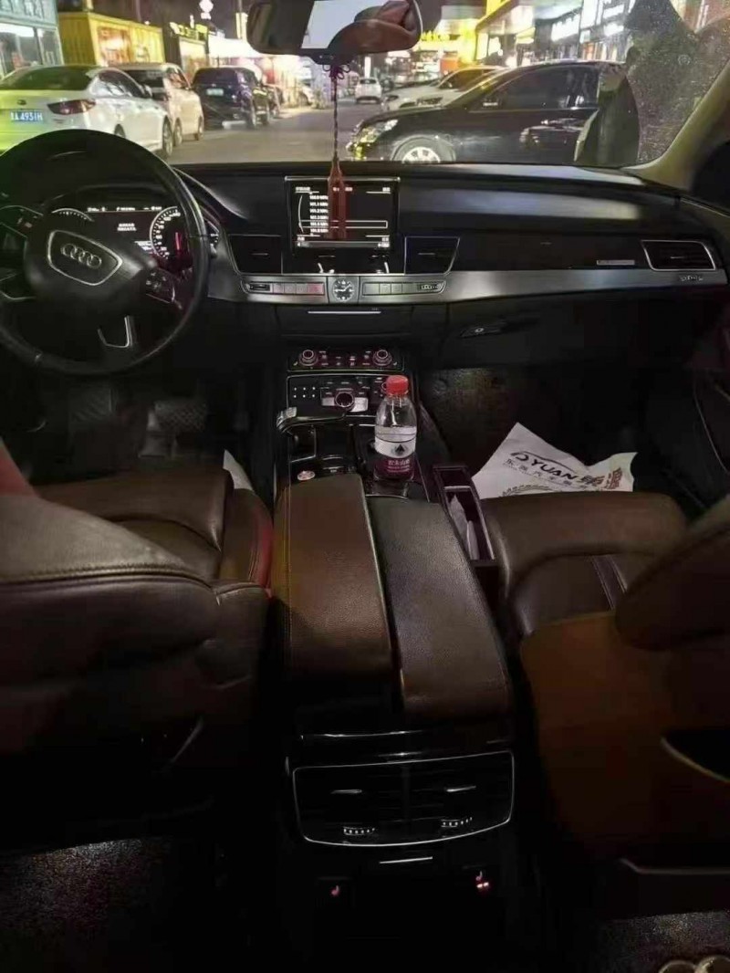 大同14年奥迪A8L7