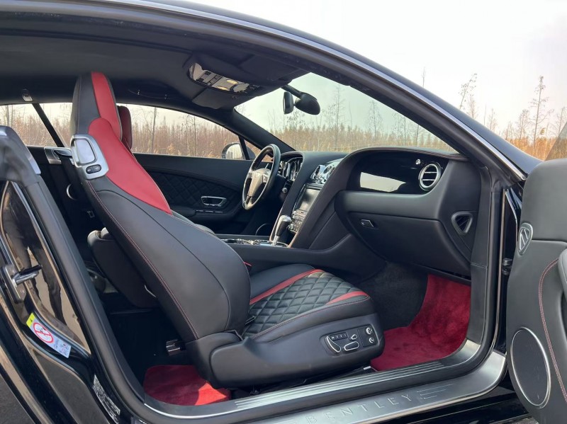 盐城18年宾利欧陆8