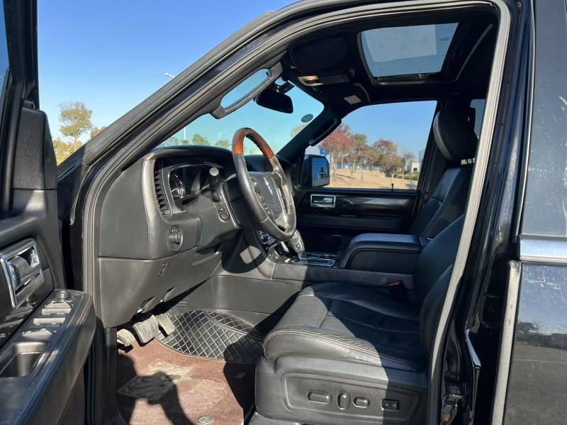 鹽城16年林肯領航員5