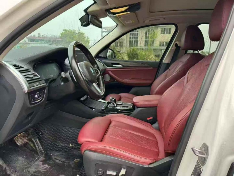 常德22年宝马X34