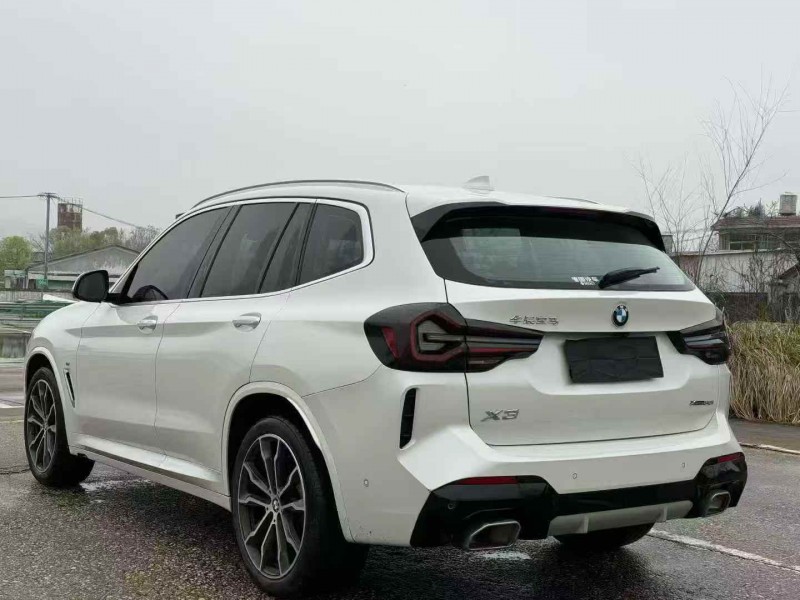 常德22年宝马X37