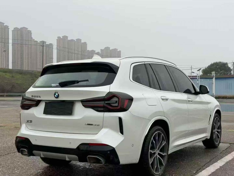 常德22年宝马X39