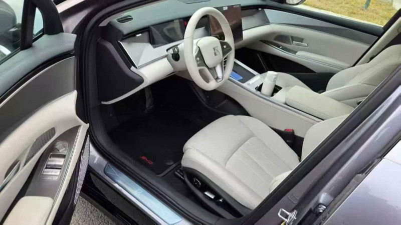 保定26年比亚迪汉3