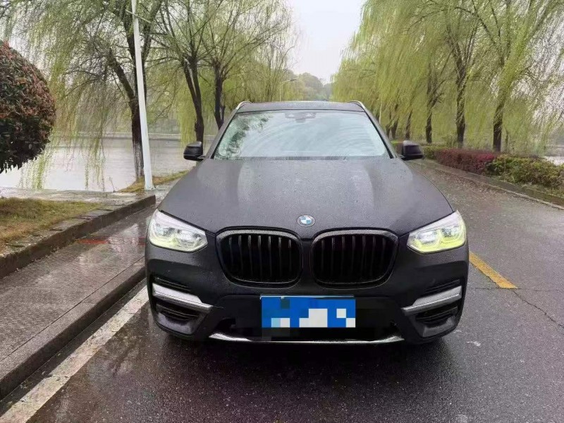 新余20年宝马X31