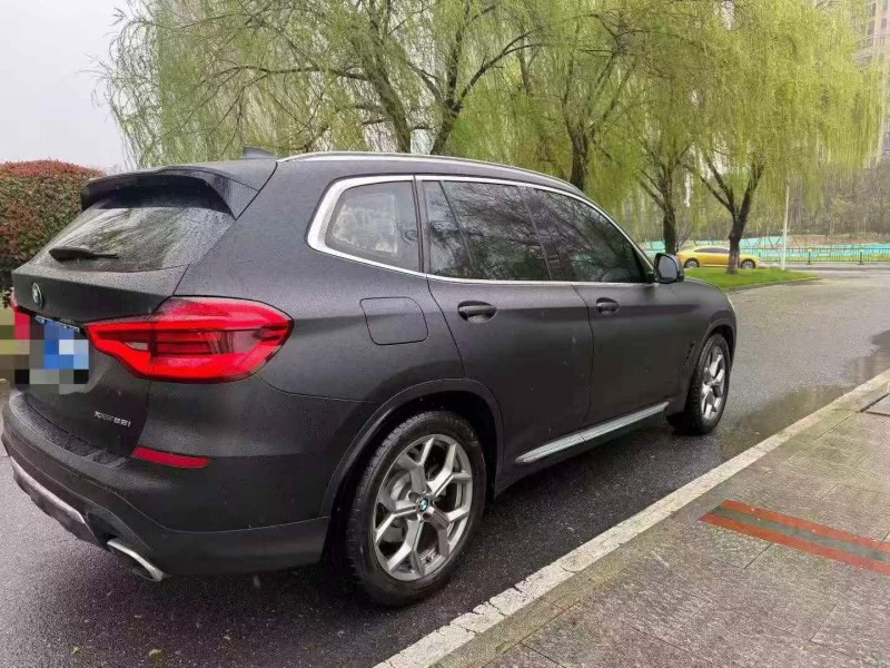 新余20年宝马X38