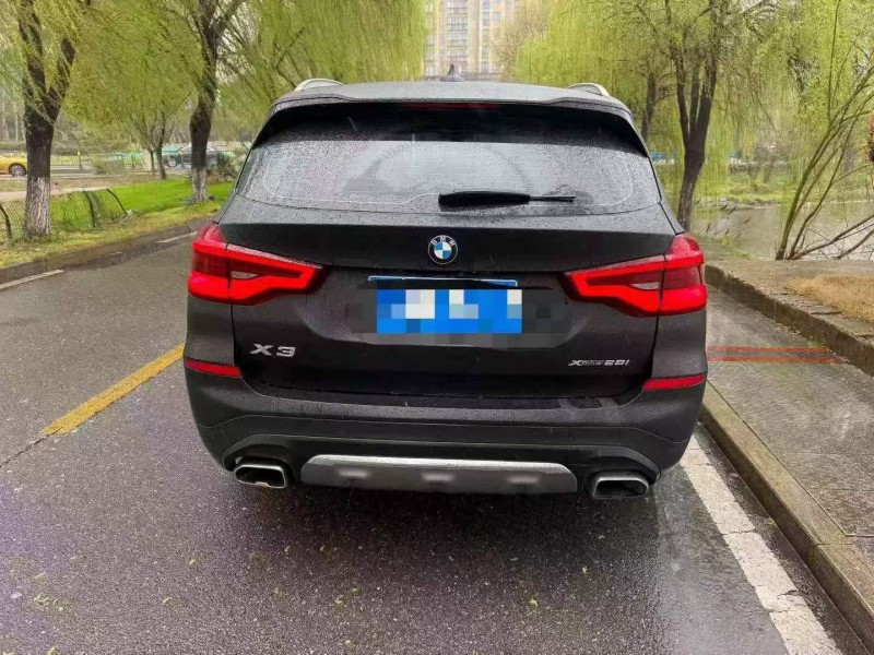 新余20年宝马X39