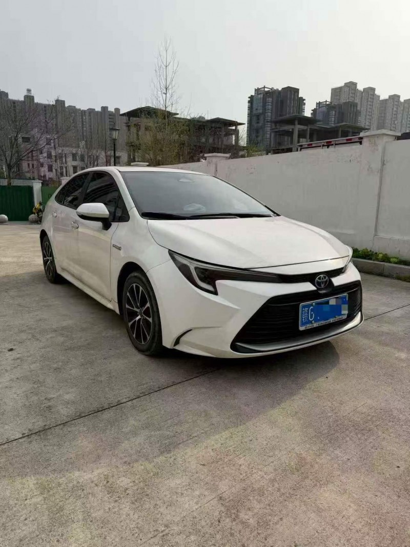 九江24年丰田雷凌3