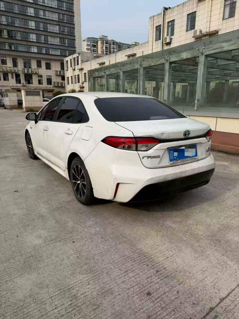 九江24年丰田雷凌9