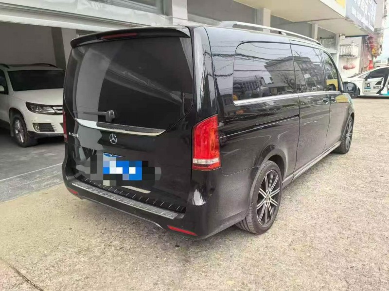 烟台22年奔驰威霆9