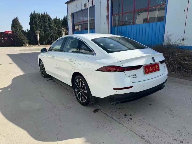 郑州25年荣威D76