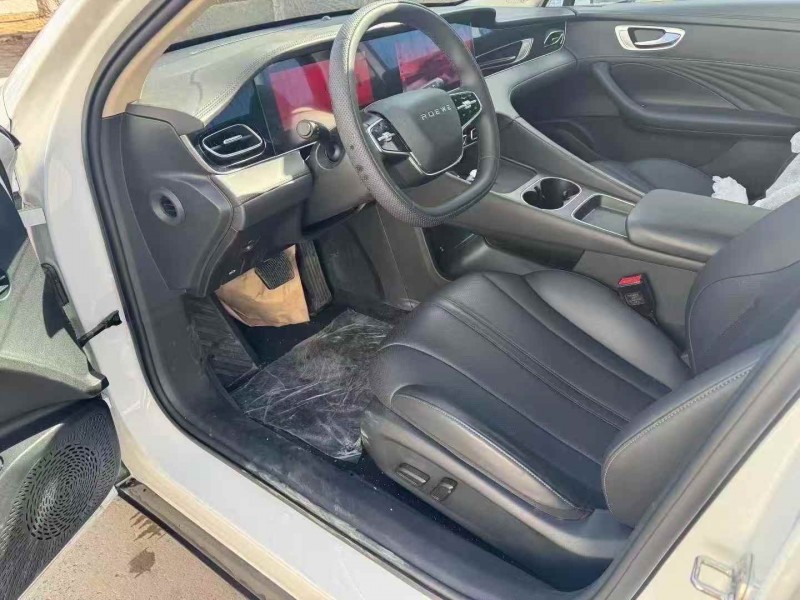 郑州25年荣威D79