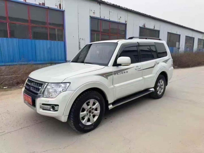 郑州19年三菱帕杰罗3