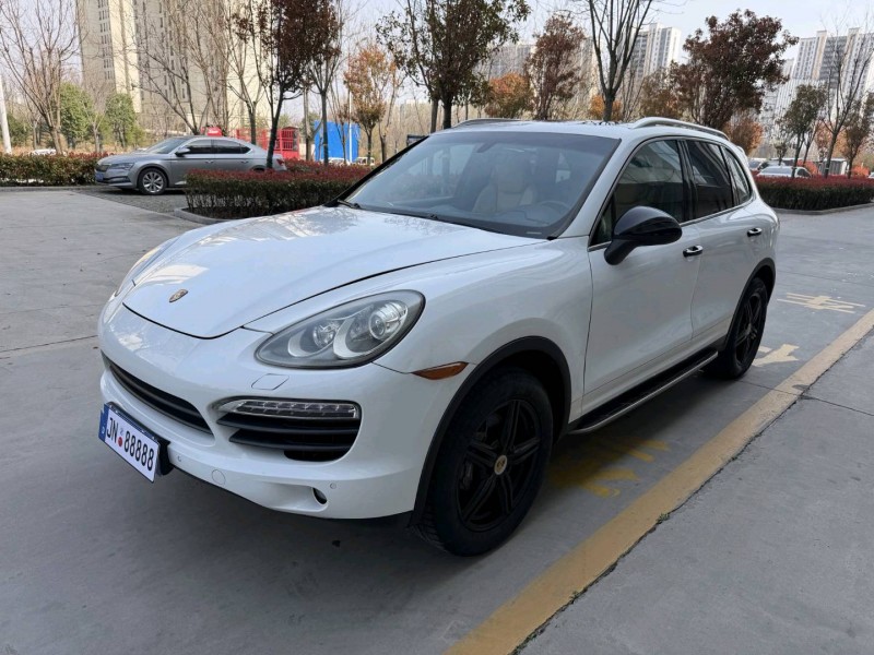 济宁14年保时捷卡宴7