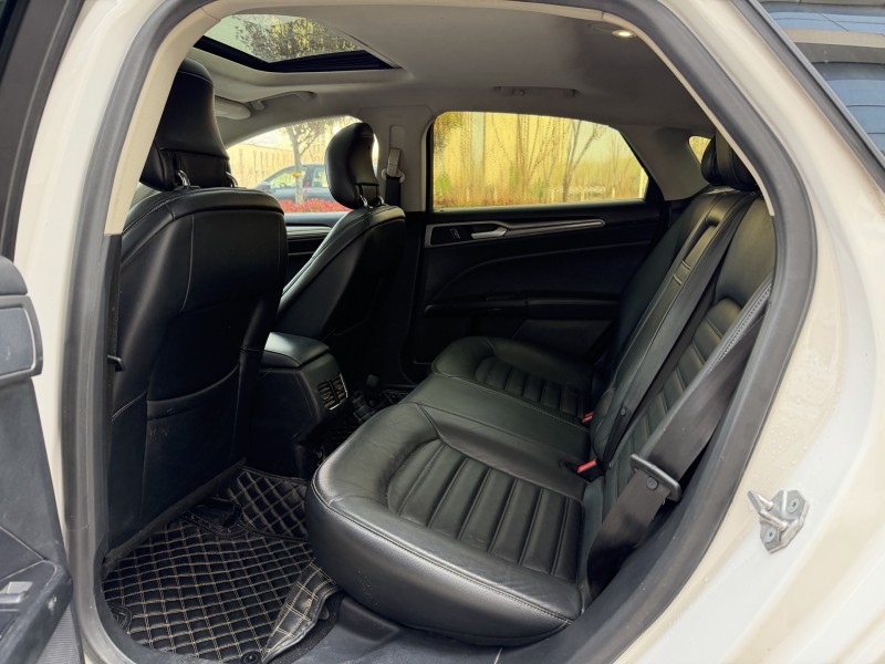 济宁17年福特蒙迪欧6