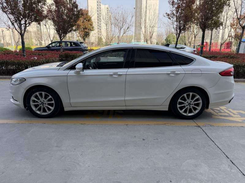 济宁17年福特蒙迪欧7