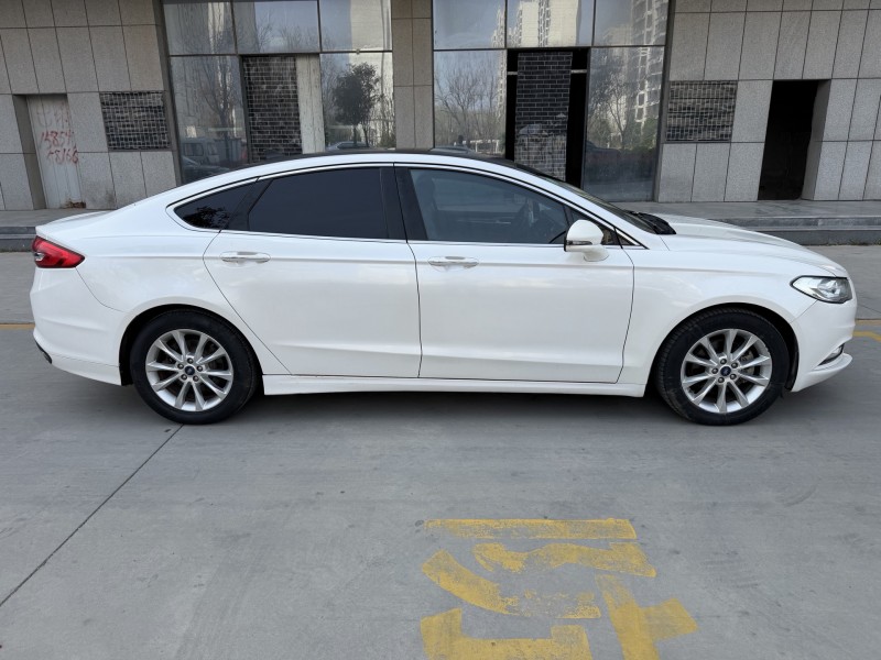 济宁17年福特蒙迪欧8