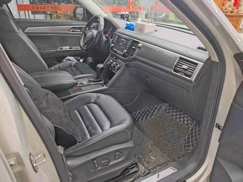 广州18年大众途昂2