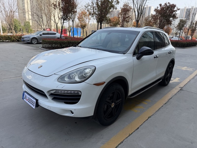 济宁14年保时捷卡宴3