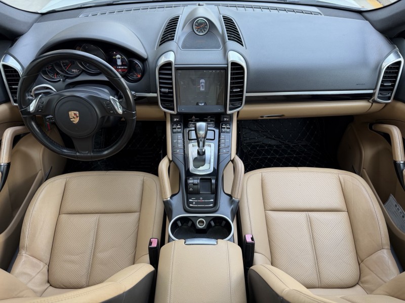 济宁14年保时捷卡宴4