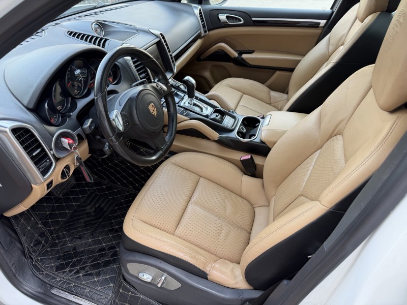 济宁14年保时捷卡宴5