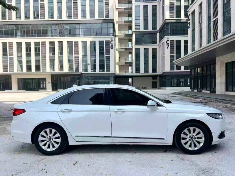 广州16年福特金牛座6