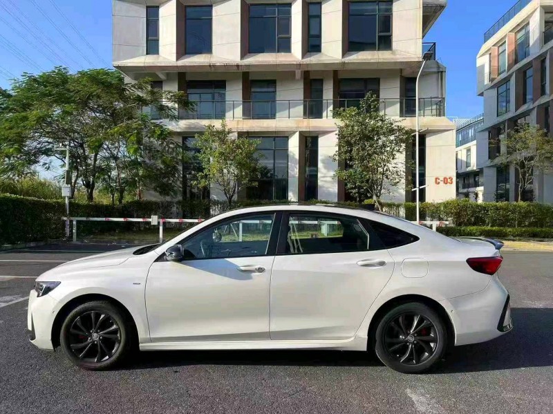 广州23年别克威朗4