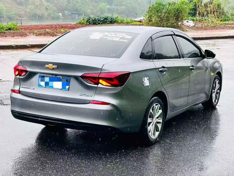 三明22年雪佛兰科鲁泽8